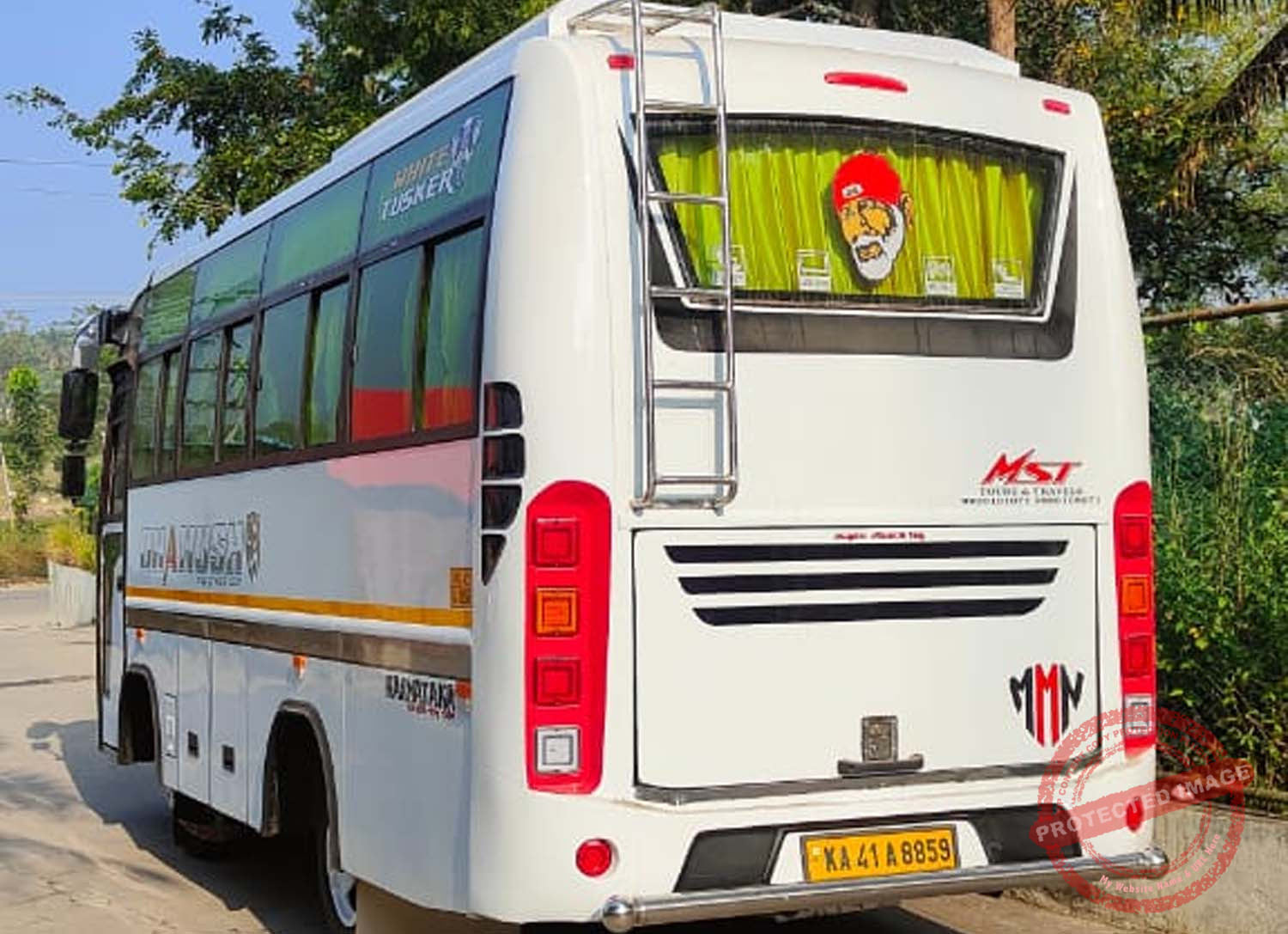 Top Luxury Bus for yogi travels in Bangalore